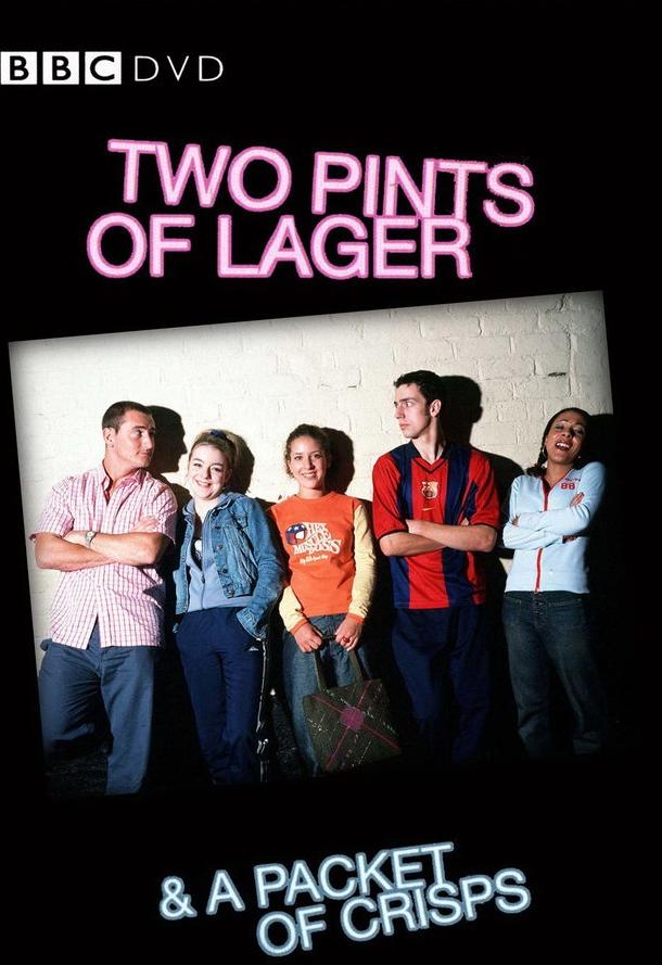 Две пинты лагера и упаковка чипсов